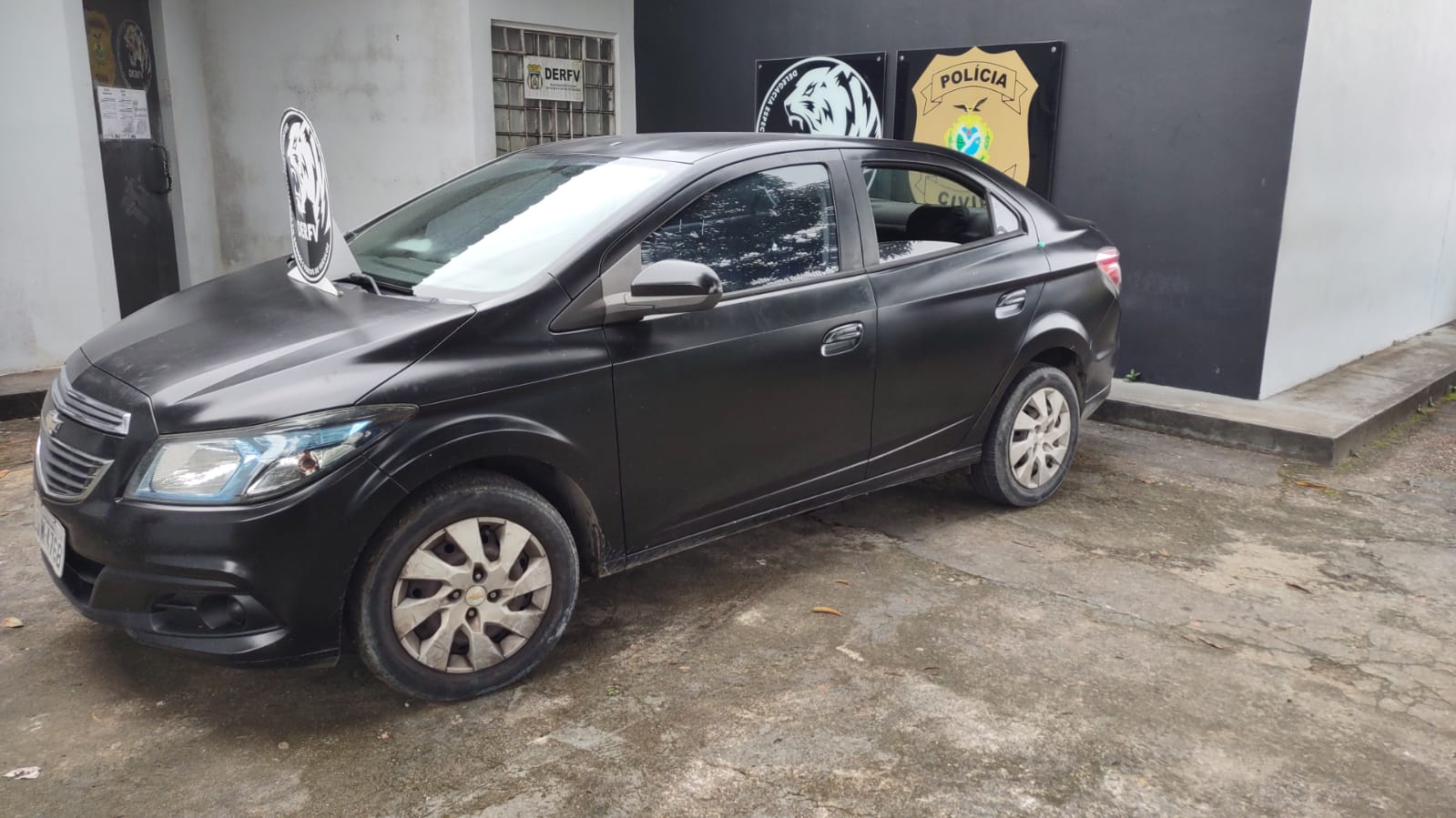 Trio é preso 24h após furtar carro do estacionamento da Sefaz em Manaus