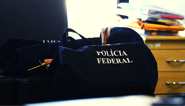 PF investiga candidato que teria utilizado celular no Enem