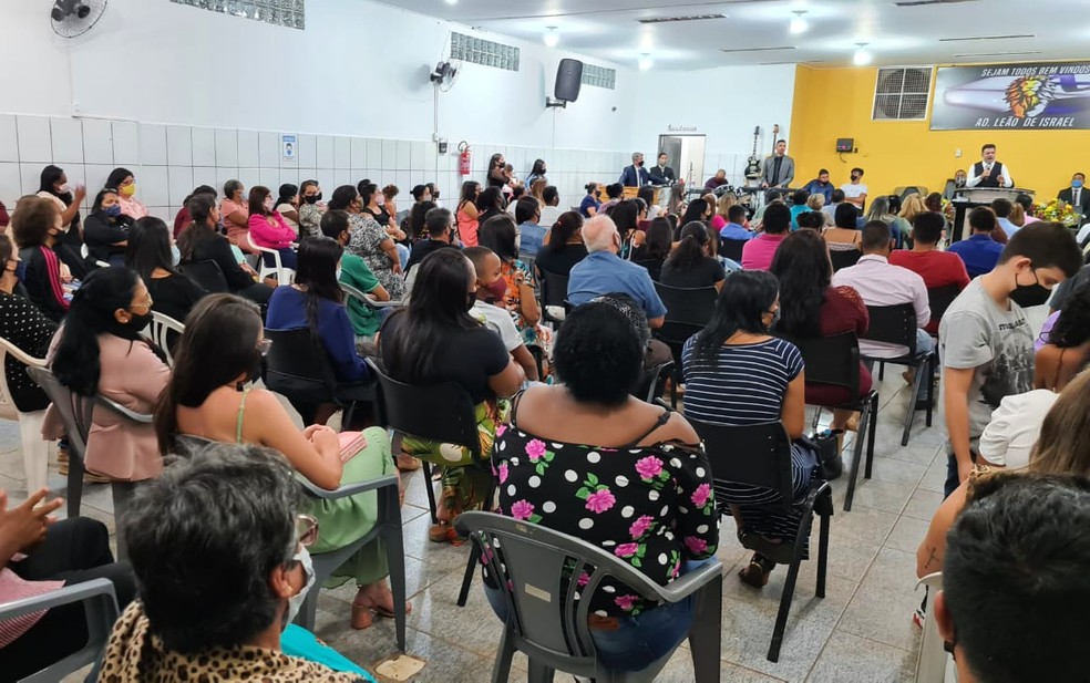 Culto com deputado Marco Feliciano é interrompido em São Paulo