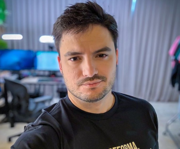 De Felipe Neto a D2, famosos comemoram descriminalização da maconha