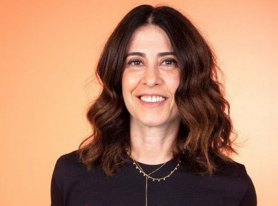 Fernanda Torres se recusa a tomar vacina AstraZeneca 