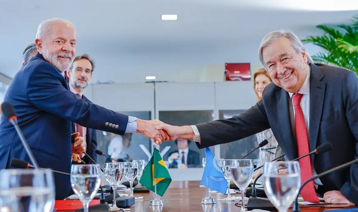 Lula se reúne com 11 líderes globais neste domingo