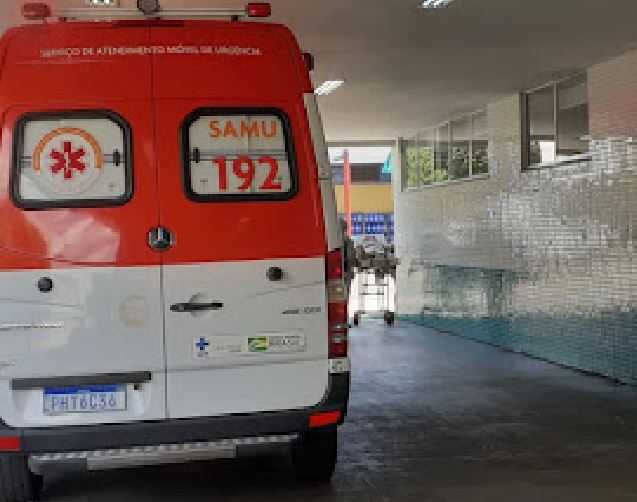 Mulher mata irmão a facadas durante briga dentro de casa em Manaus 