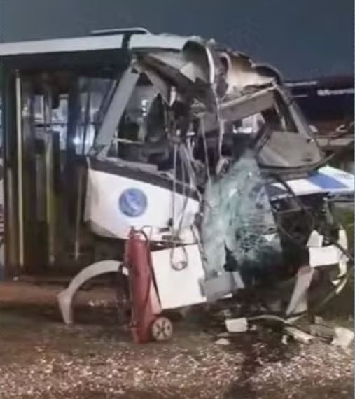 Acidente entre ônibus e micro-ônibus deixa 32 feridos na BR-116