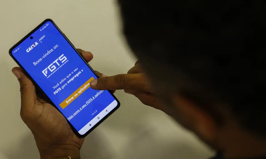 Mais de 80 mil patrões serão notificados por FGTS atrasado de domésticos 