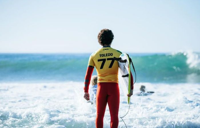 Filipinho vence semi e disputará título em Jeffreys Bay