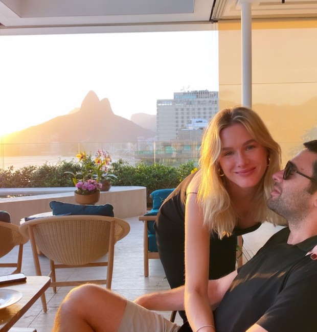 Fiorella Mattheis se casa na Itália com herdeiro da Globo