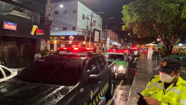 Manaus permanece com restrição no horário de circulação entre 0h e 6h