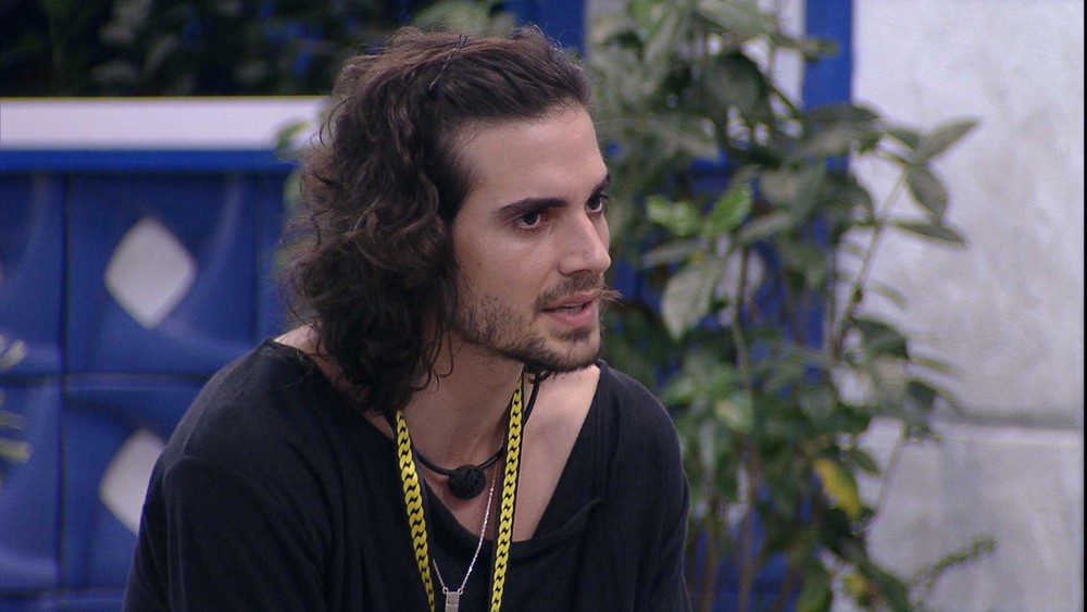 Líder, Fiuk crava voto em colega: ‘eu tenho que ter dó?’