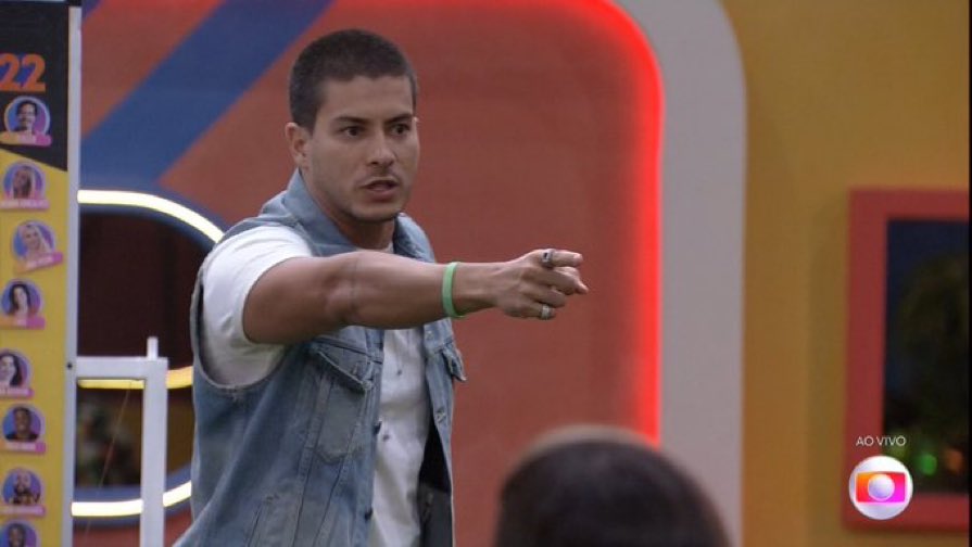 Rodrigo e Arthur discutem durante jogo da discórdia do BBB 22