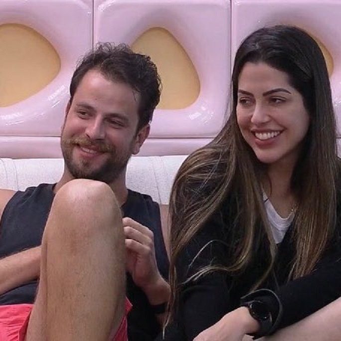 BBB22: Laís chama Gustavo de Rodrigo e internautas zoam: 'trocando crushes'