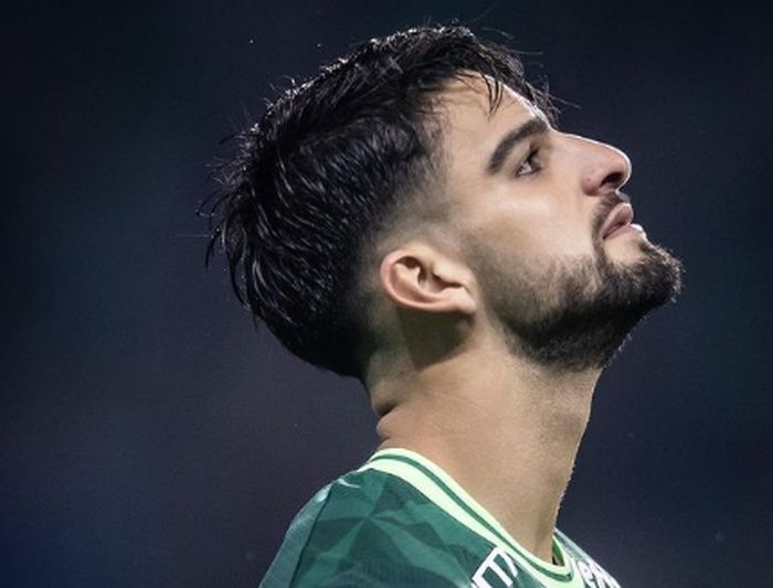 Palmeiras recebe consultas por Flaco López após saídas de Tabata e Navarro