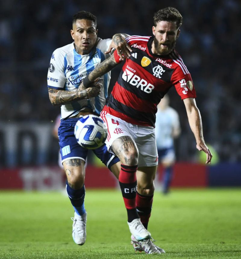 Racing é multado em R$ 495 mil por insultos racistas em jogo contra Flamengo