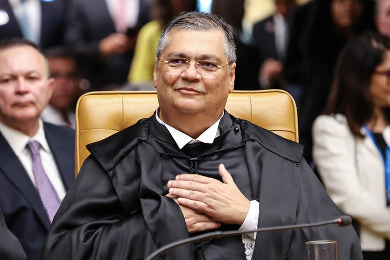Moraes autoriza investigação de ameaças contra Dino