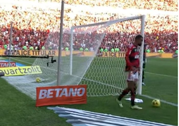 Nestor diz que gol de Calleri no RJ explorou brecha de marcação de Gabigol