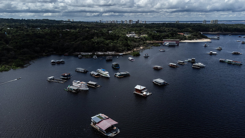 Justiça nega pedido para suspender retirada de flutuantes do Tarumã-Açu 