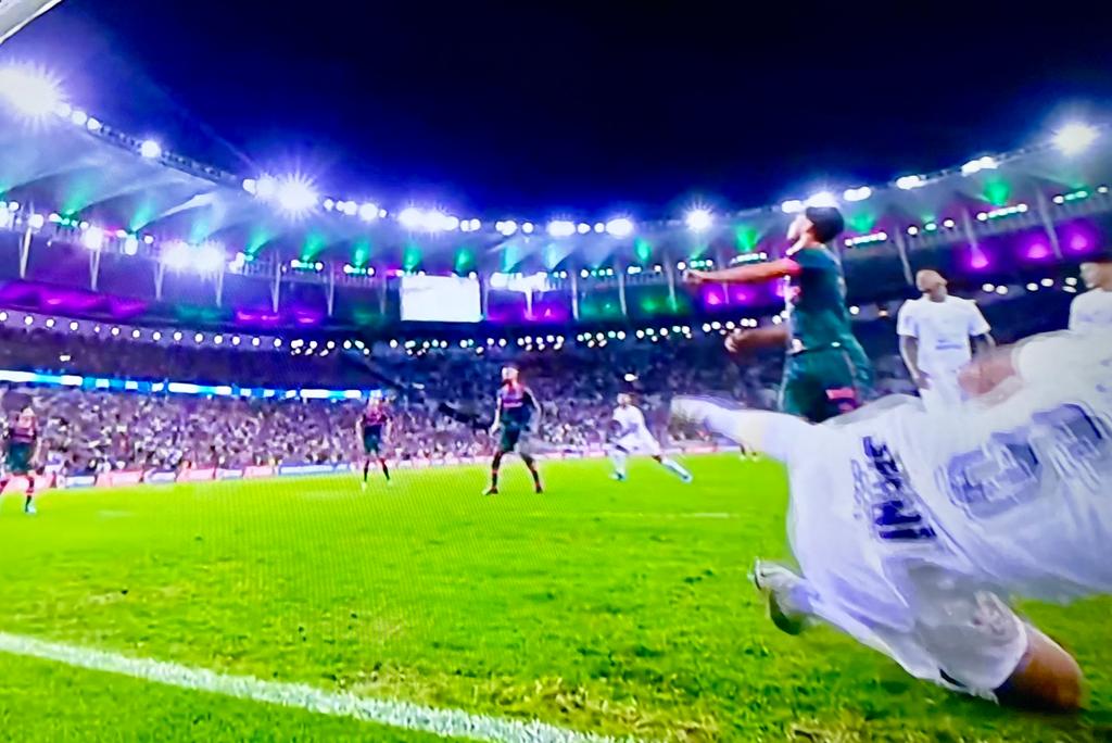 Corinthians fica entre a esperança e a frustração após empate