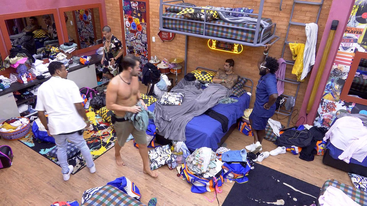 Brothers falam de Anitta e Scooby se irrita; vídeo