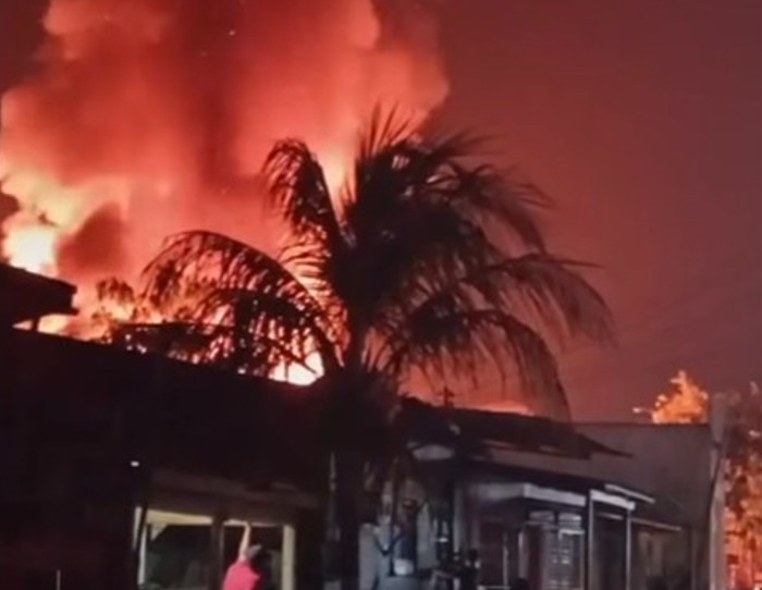 Incêndio destruiu seis casas em Manacapuru; saiba como ajudar as vítimas 