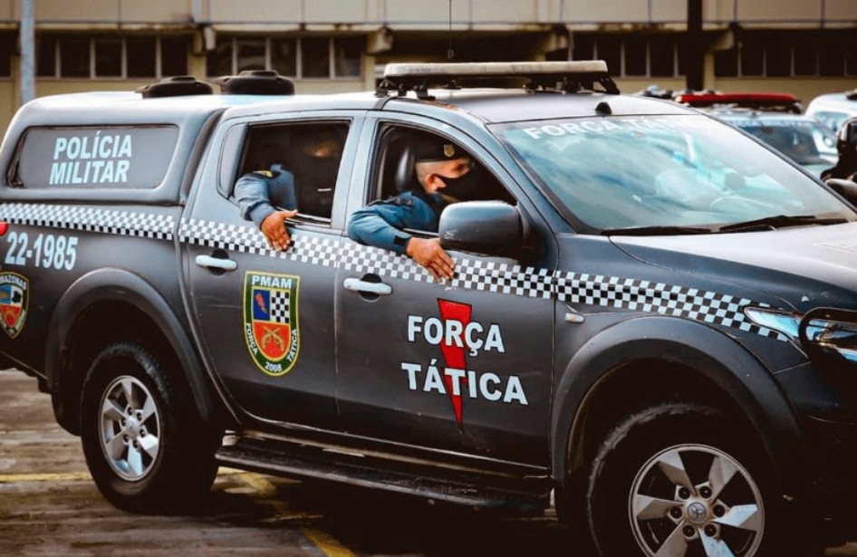Foragido corre ao ver viatura e desloca joelho durante fuga na Compensa
