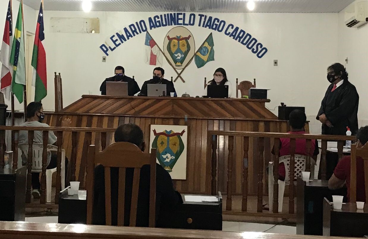 Homem é condenado a 8 anos por tentar matar dupla a terçadadas no Amazonas