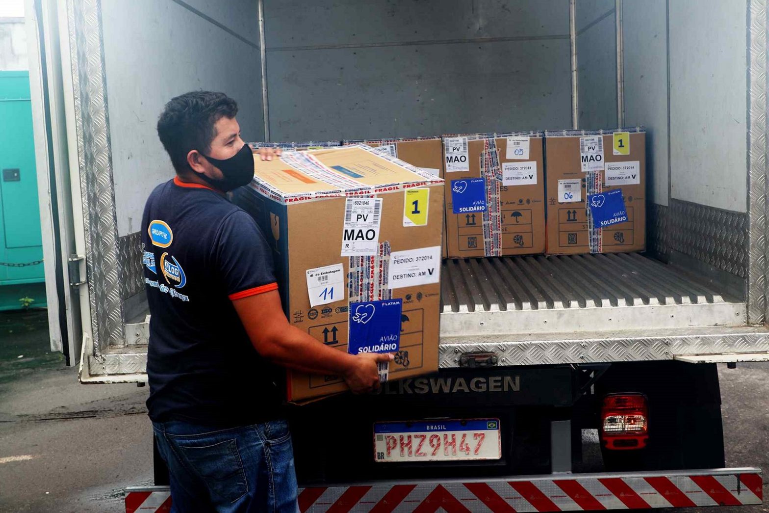 Amazonas recebe 83.070 doses de vacina contra Covid-19