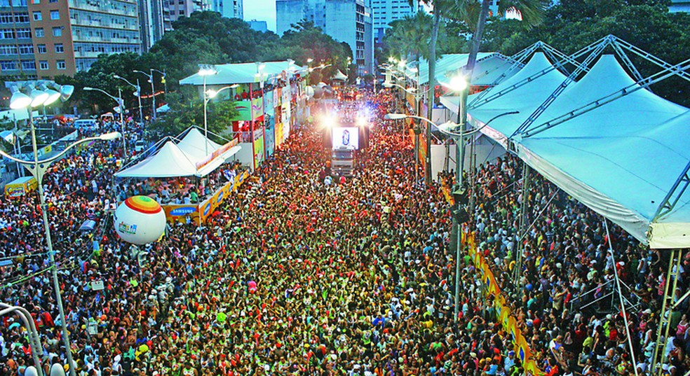 Governador da Bahia afirma que carnaval em 2022 está cancelado
