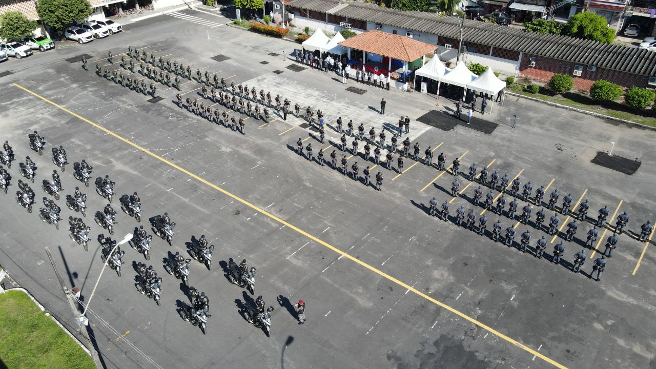 Policiais e bombeiros vão receber abono fardamento de quase R$ 3 mil no AM 