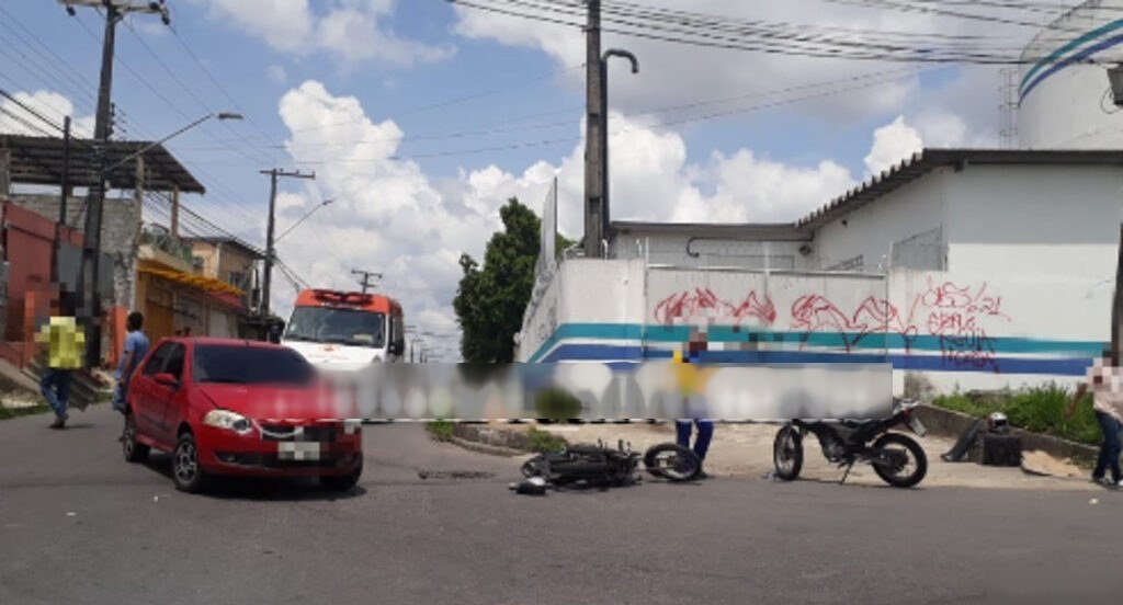Motociclista fica ferido em acidente com carro em avenida de Manaus