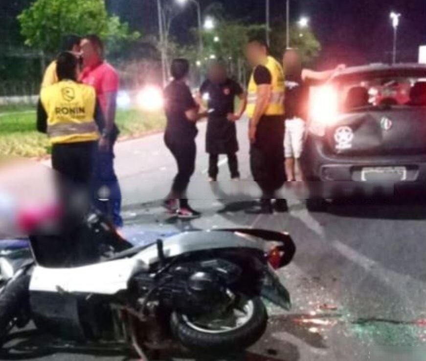 Motociclista fica ferido ao atingir traseira de carro em Manaus