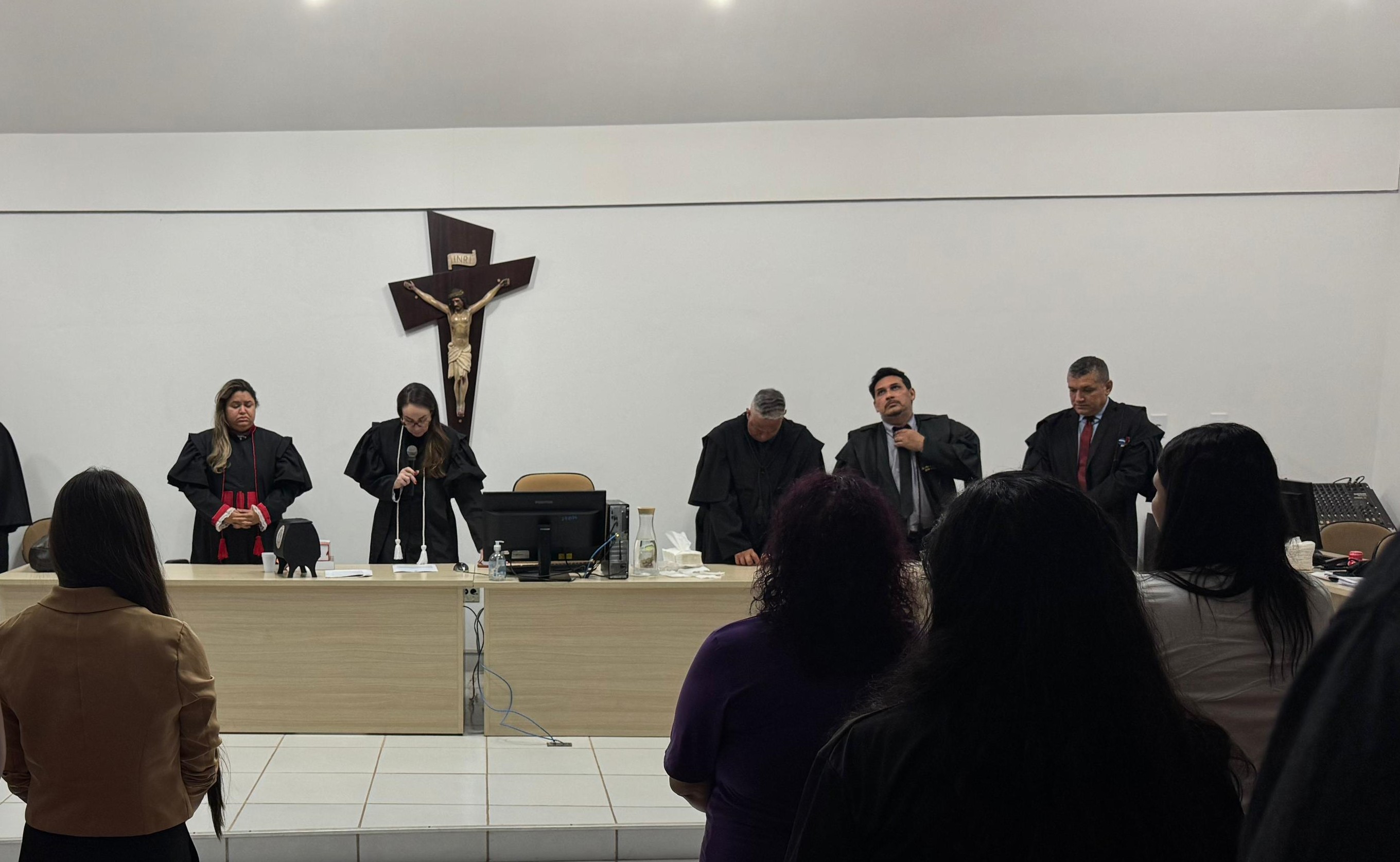 Homem que esfaqueou ex e ateou fogo no corpo é condenado em Presidente Figueiredo