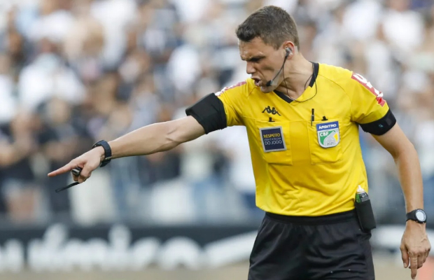 Árbitro Paulo César Zanovelli apita final entre Amazonas x São Raimundo