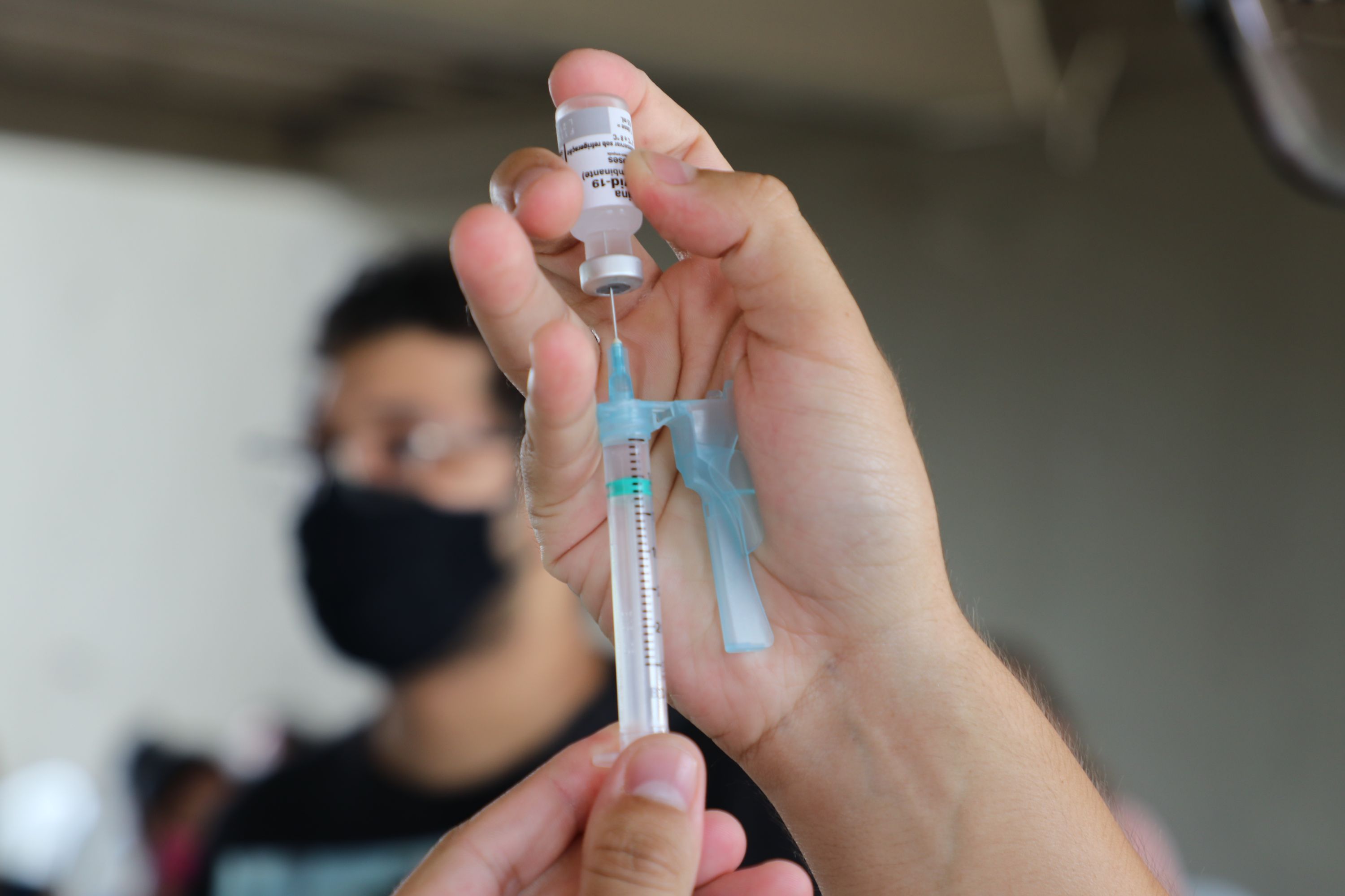 Amazonas já aplicou 5.409.926 de vacinas contra covid até esta quarta