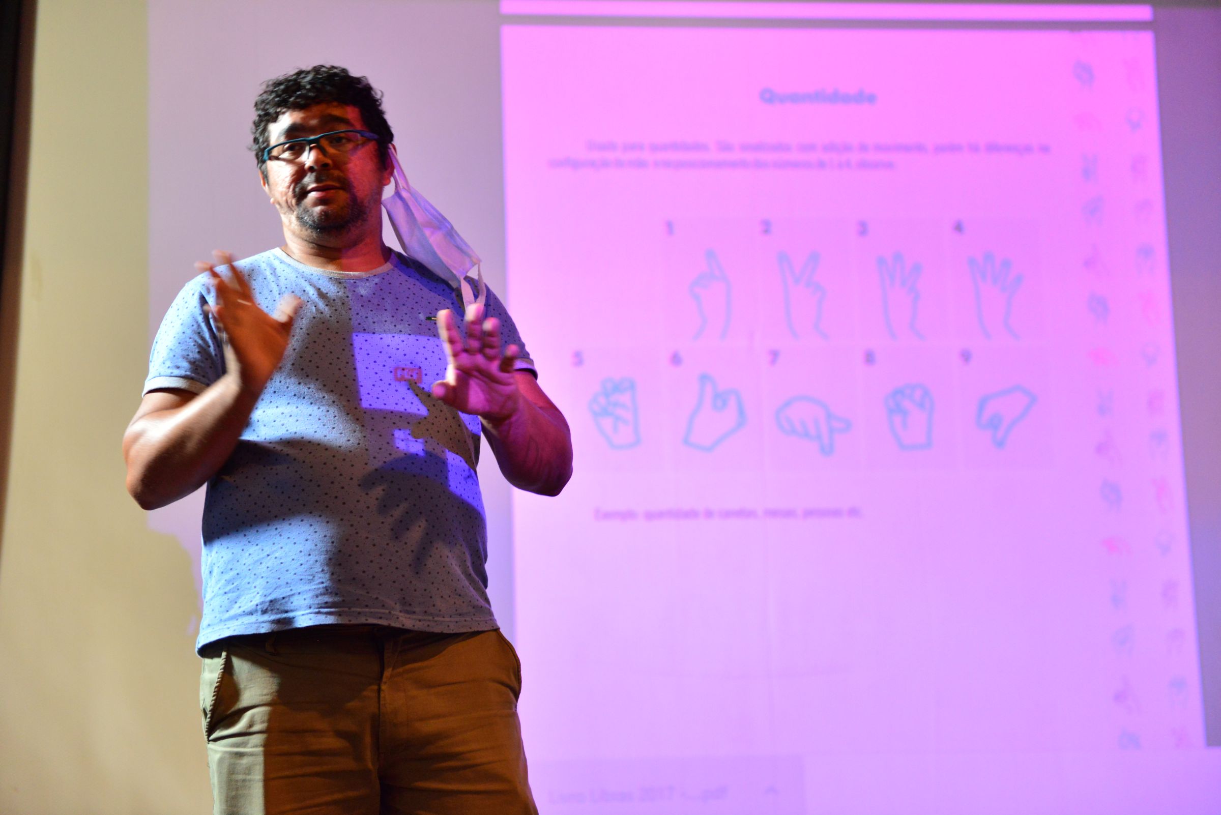 Inscrições para curso de Libras on-line estão abertas