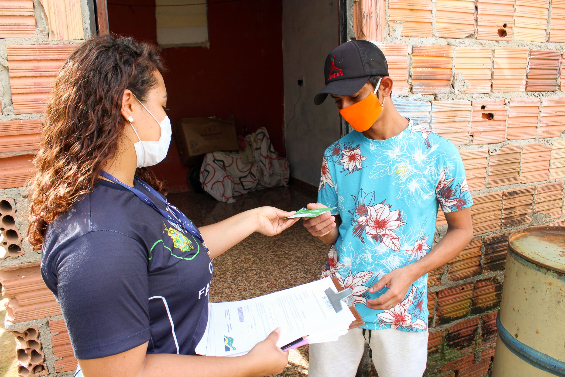 Mais de 23 mil famílias no Amazonas já receberam cartão do Auxílio Estadual