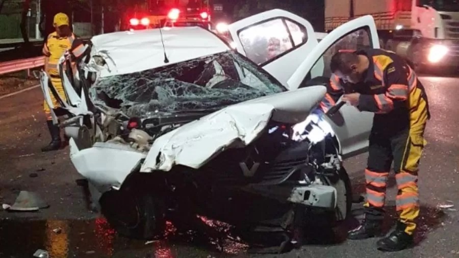 Veja como ficou o carro que levava ex-BBB Rodrigo Mussi após acidente