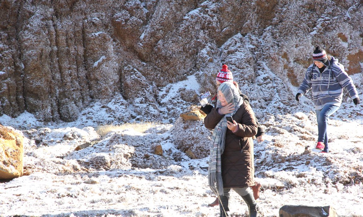 Massa de ar polar chega ao Brasil com possibilidade de neve em 2 estados