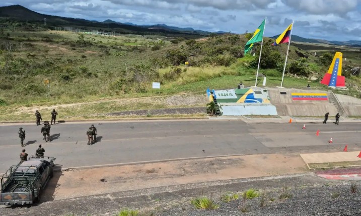 Militares intensificam vistorias na fronteira do Brasil com a Venezuela 