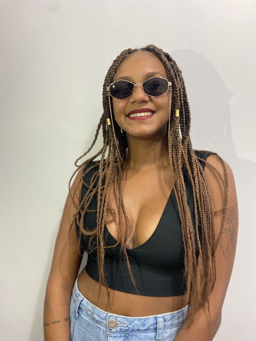 Ex-bbb Jessi muda de visual mais uma vez e surge de cabelos longos