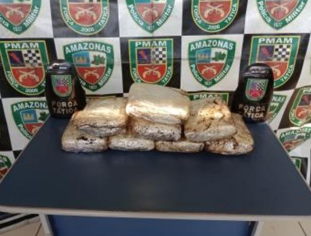 Passageiro é preso ao ser flagrado com quase 10 kg de drogas em barco