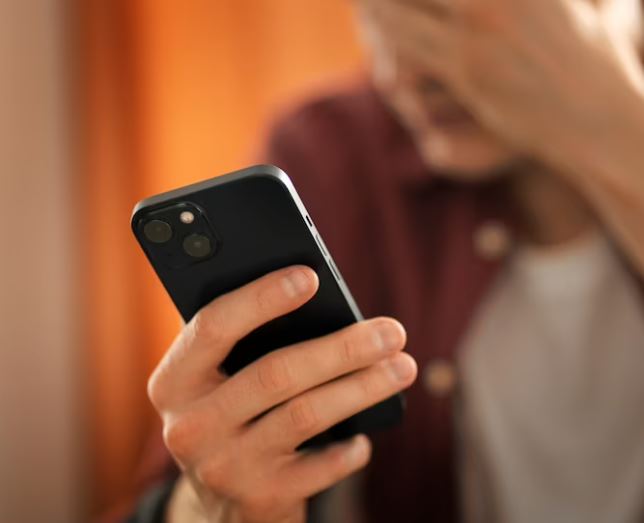 Operação prende trio que usava perfis fakes para atacar pessoas públicas do Amazonas 