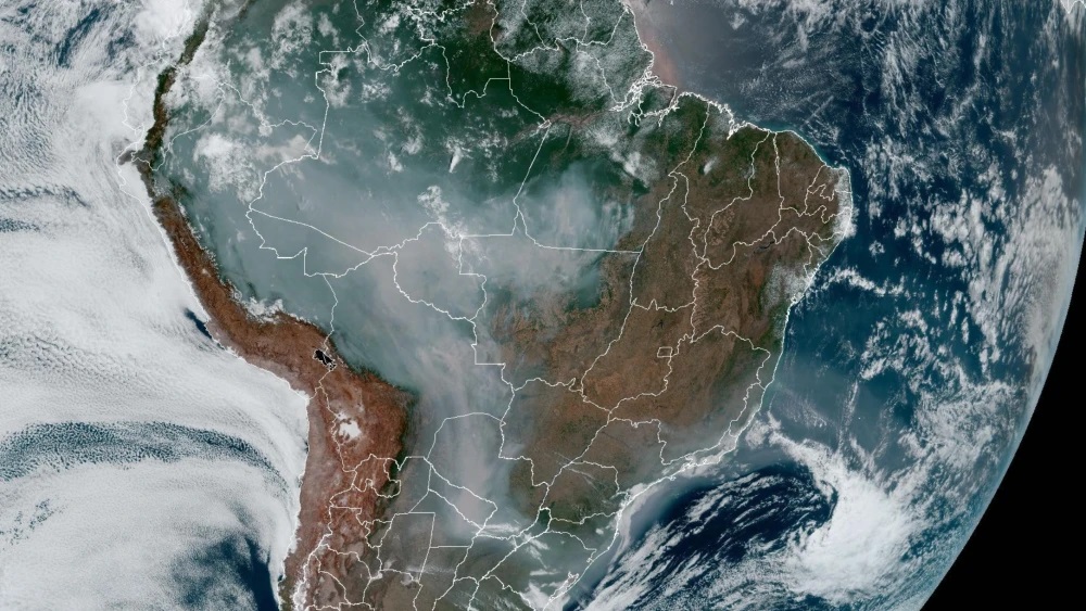 Fumaça de queimadas do Norte chega ao Sul do Brasil hoje