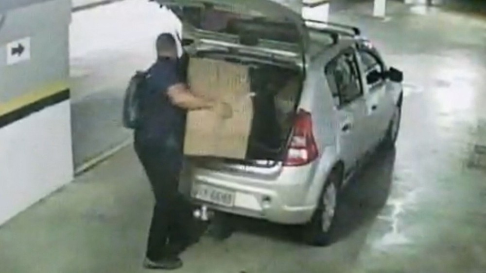 Homem furta 200 celulares do prédio da Defensoria Pública da União