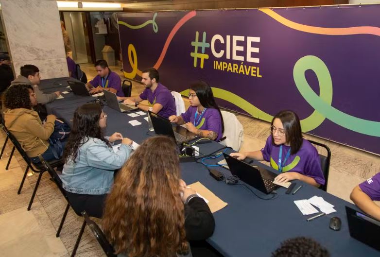 CIEE oferta 520 vagas de estágio e aprendiz nesta terça-feira em Manaus
