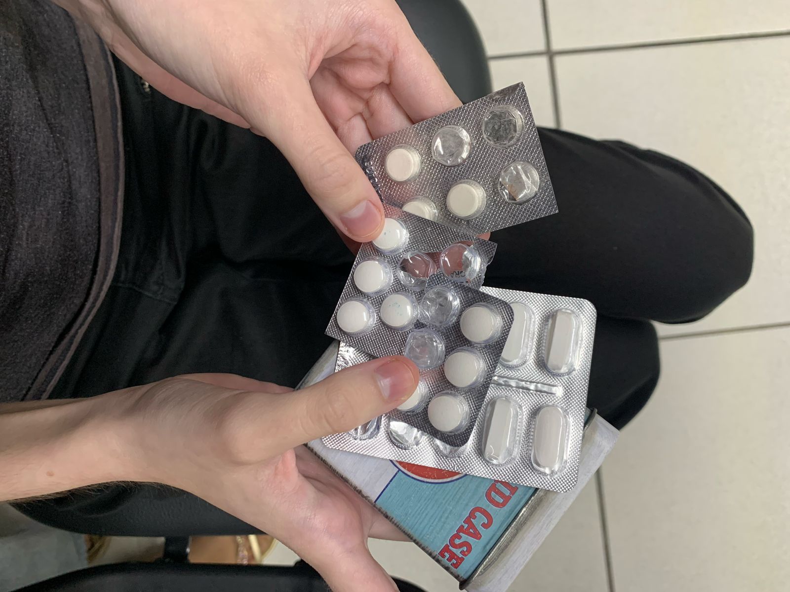 FVS alerta para os riscos da automedicação