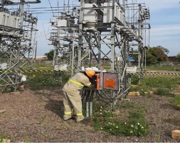Oito bairros ficam sem energia neste domingo em Manaus