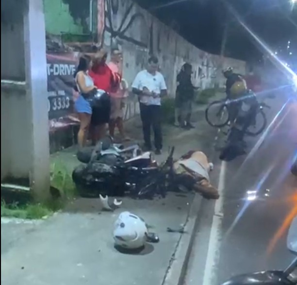 Homem morre em acidente de motocicleta gravíssimo em Manaus