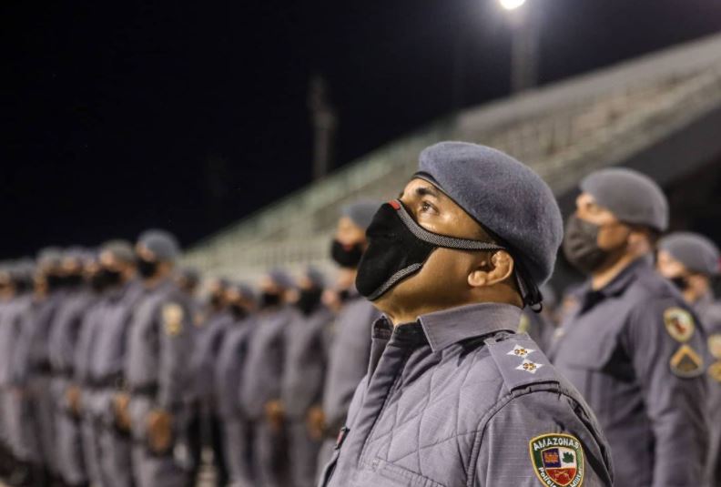 Mais de 1,9 mil policiais e bombeiros são promovidos no Amazonas 