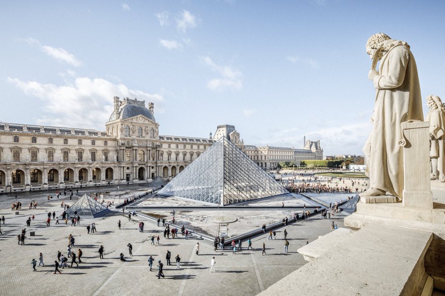 Museu do Louvre é alvo de roubo histórico; joias de Napoleão foram levadas