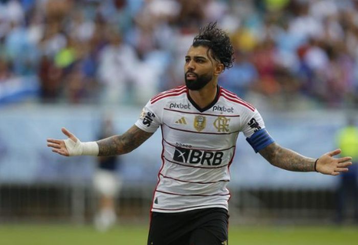 Flamengo terá Léo Pereira e Gabigol contra o Athletico-PR